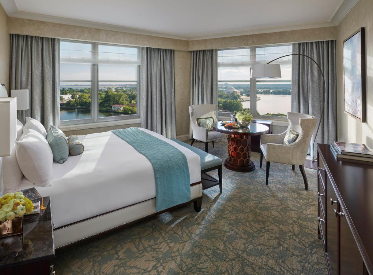 Premier Water View Room