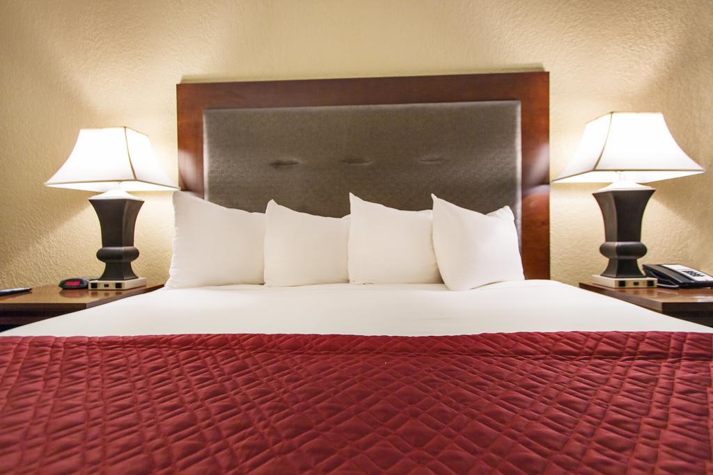 King Room with Spa Bath