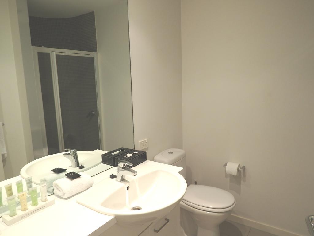 Two-Bedroom Apartment with Views and Two Bathrooms - Getaway