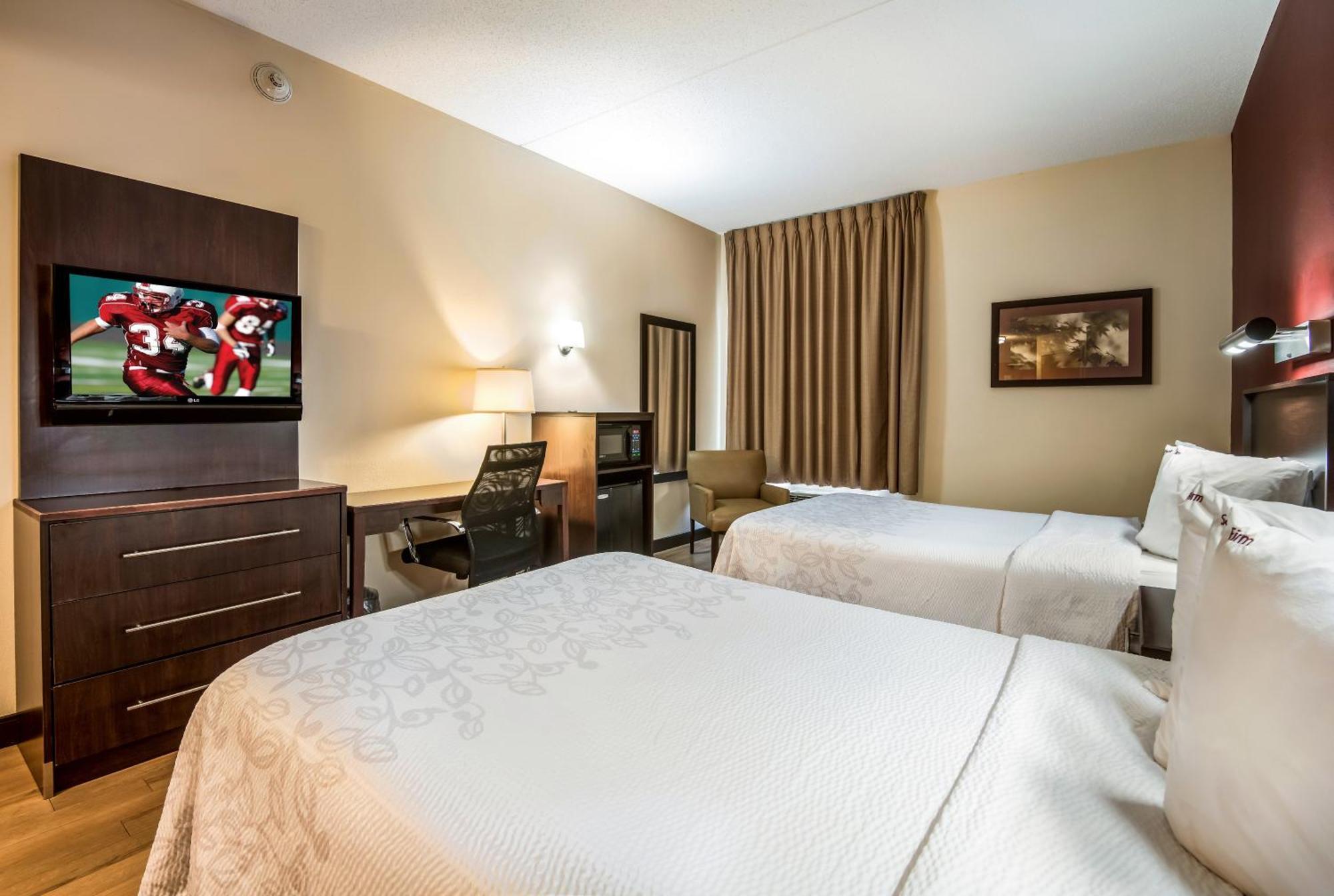 Deluxe Room with Two Double Beds Smoke Free