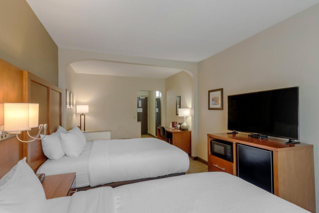 Suite with Two Queen Beds - Non-Smoking