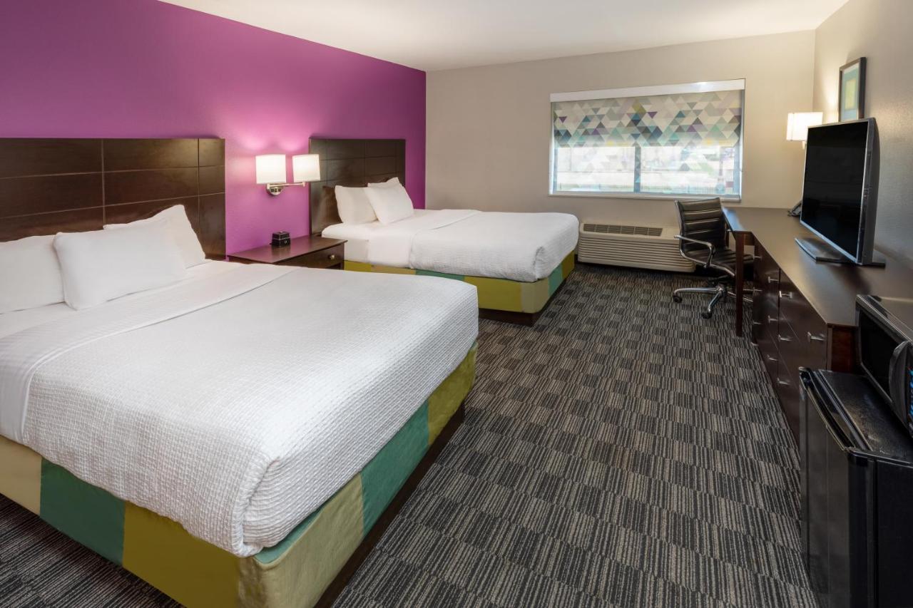 Deluxe Double Room with Two Double Beds