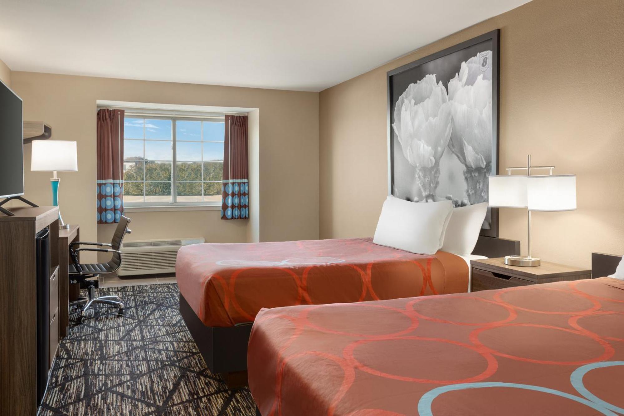 Queen Room with Two Queen Beds - Non-Smoking