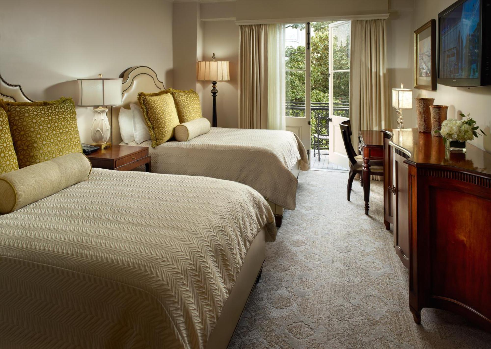Luxury Pontchartrain Suite - 1 King Bed