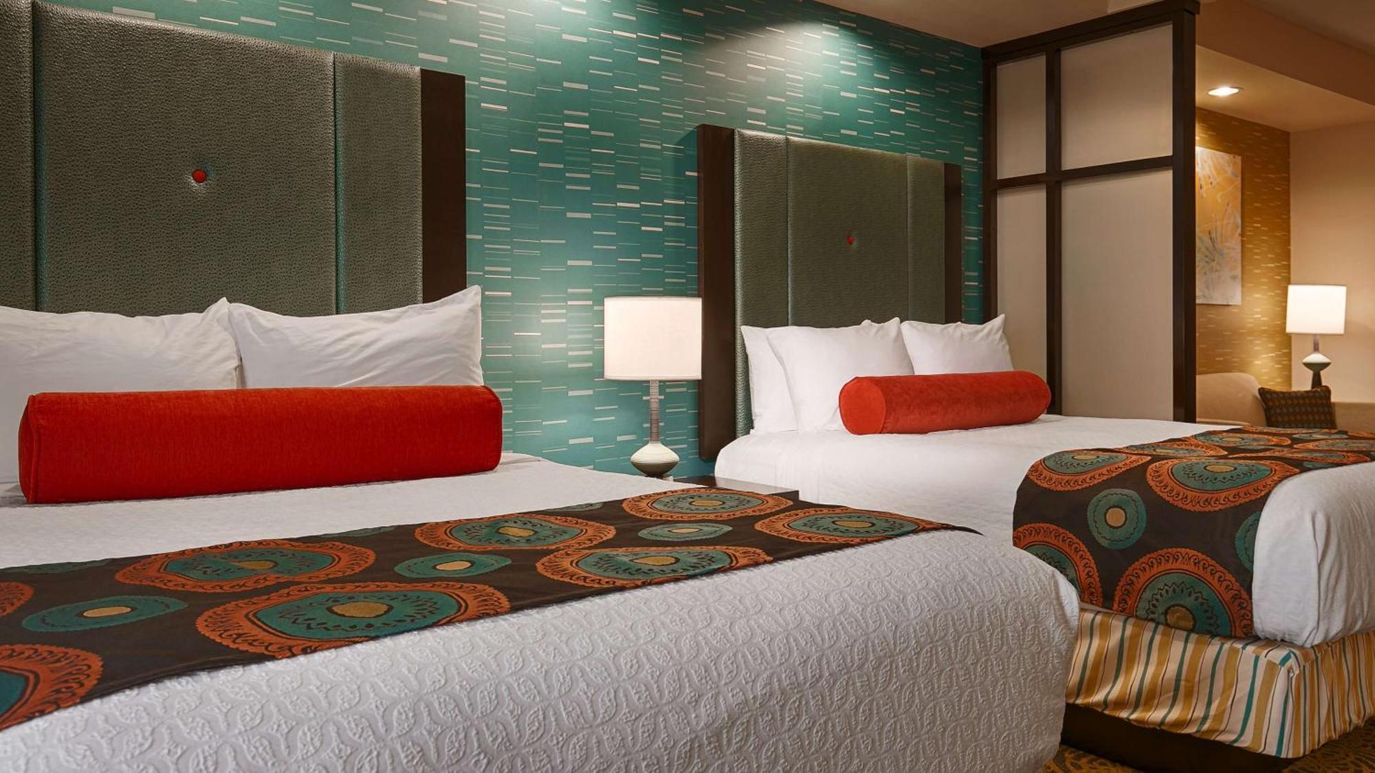 Queen Room with Two Queen Beds and Sofa - Non-Smoking
