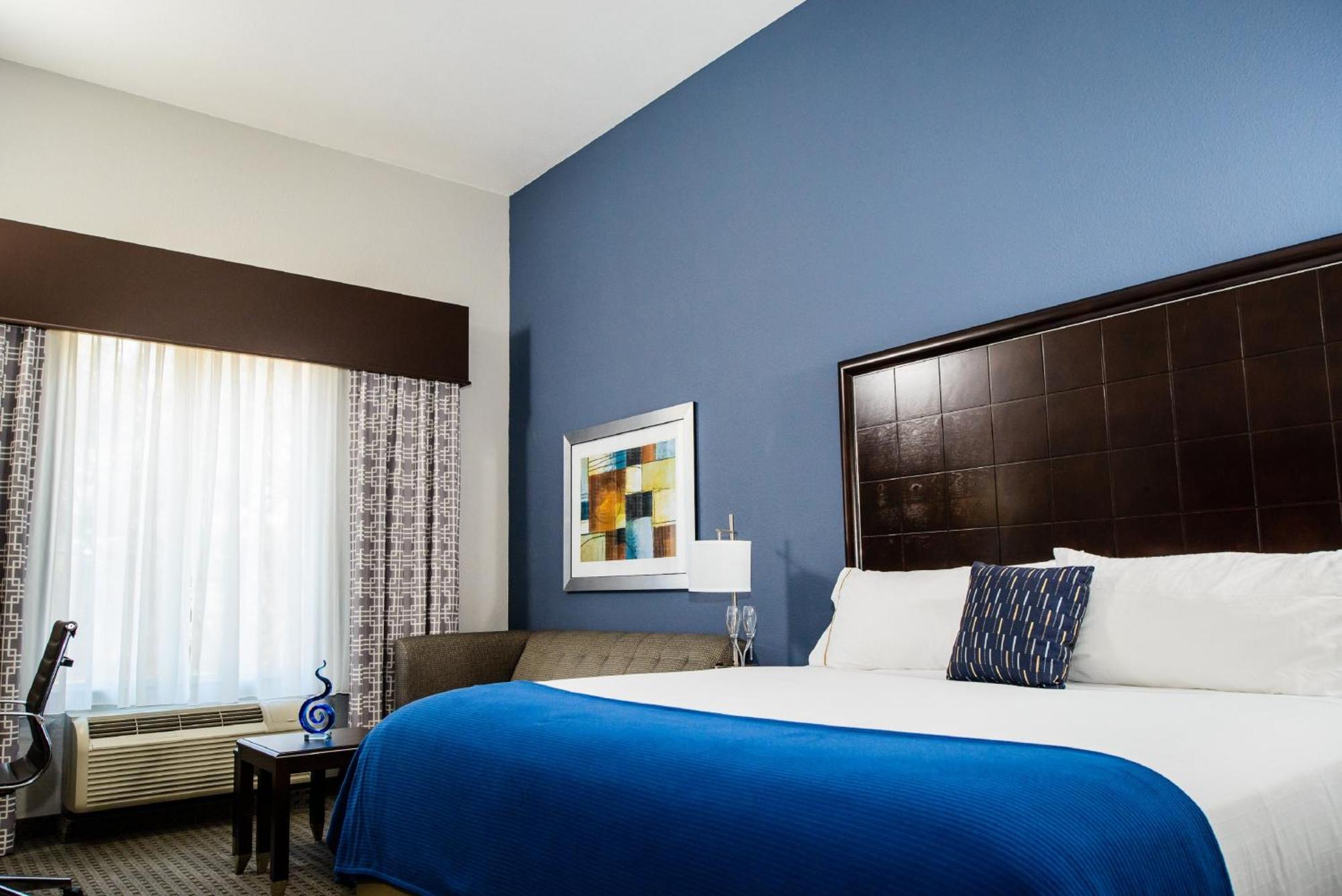 King Room - Hearing Accessible
