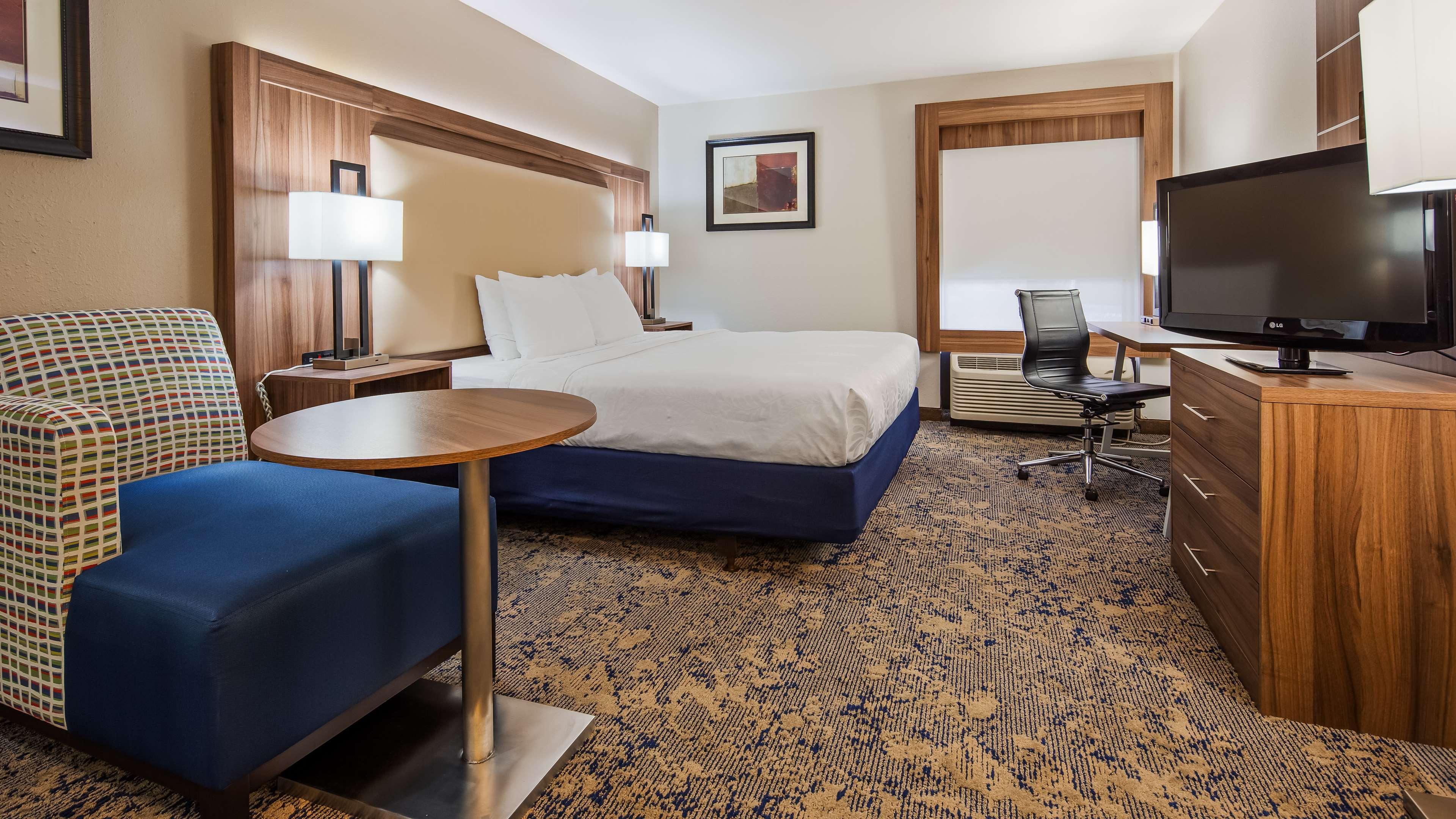 King Room with Jetted Tub