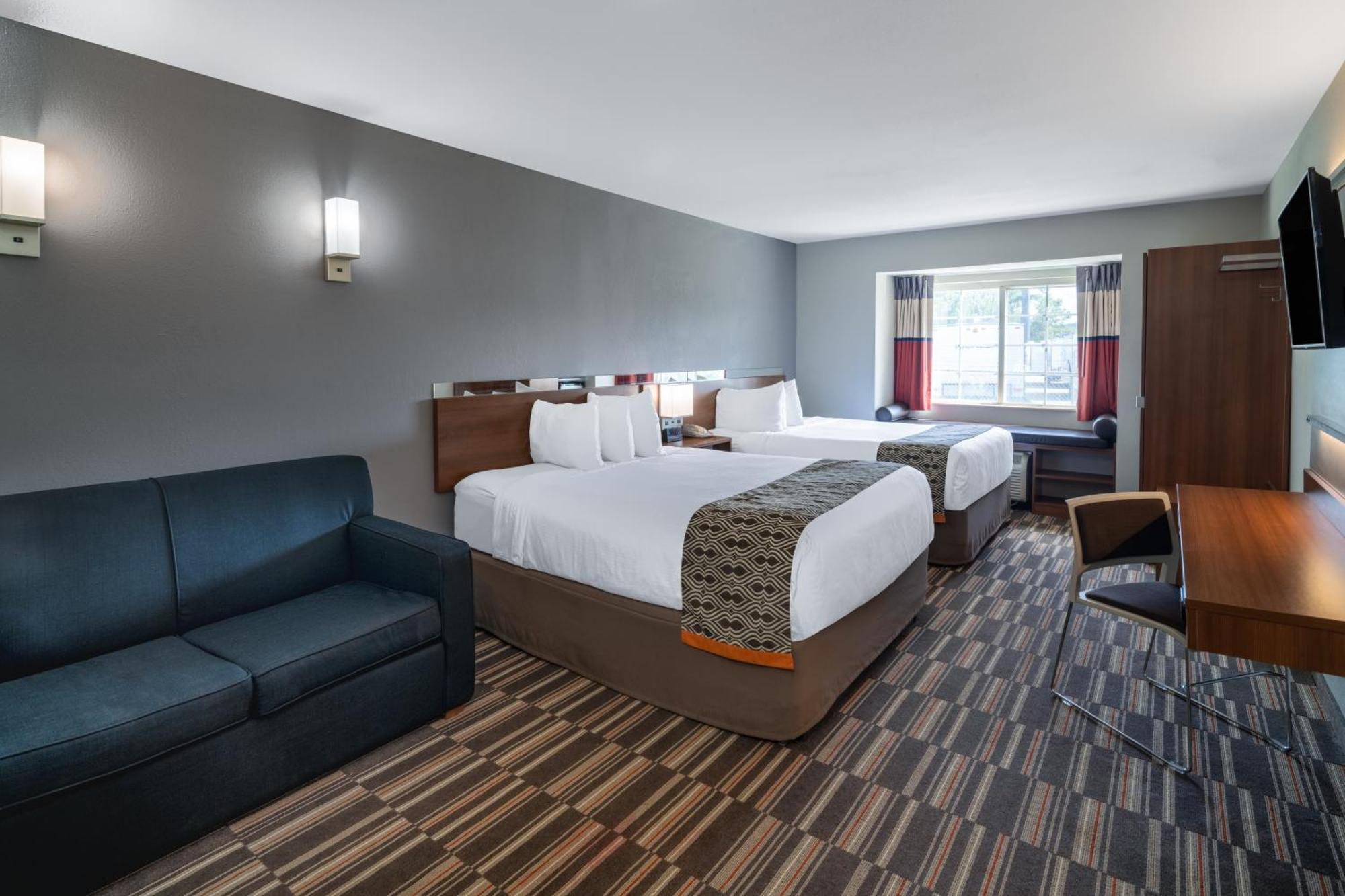 Suite Two Queen Beds Non-Smoking,1276897570:JPEG