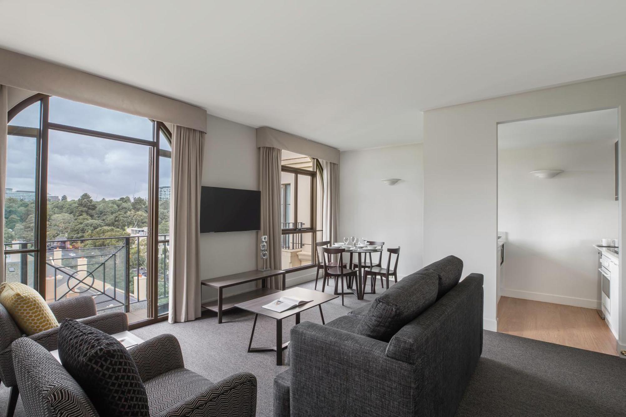 One-Bedroom King Room