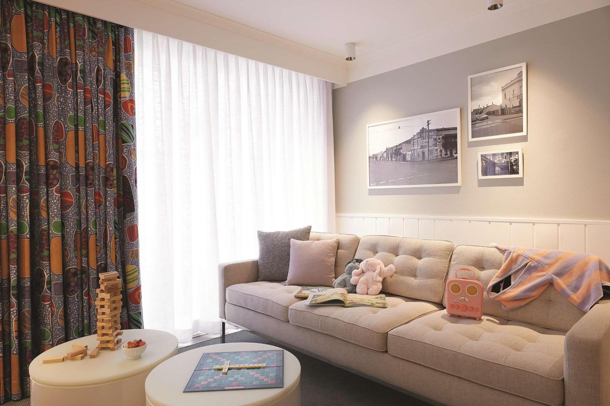 Three-Bedroom Apartment,1277418817:JPEG