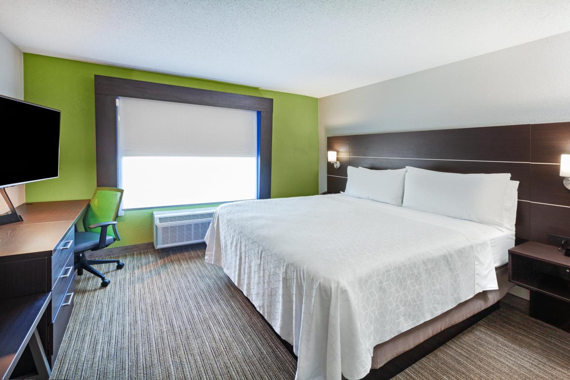 Standard King Room