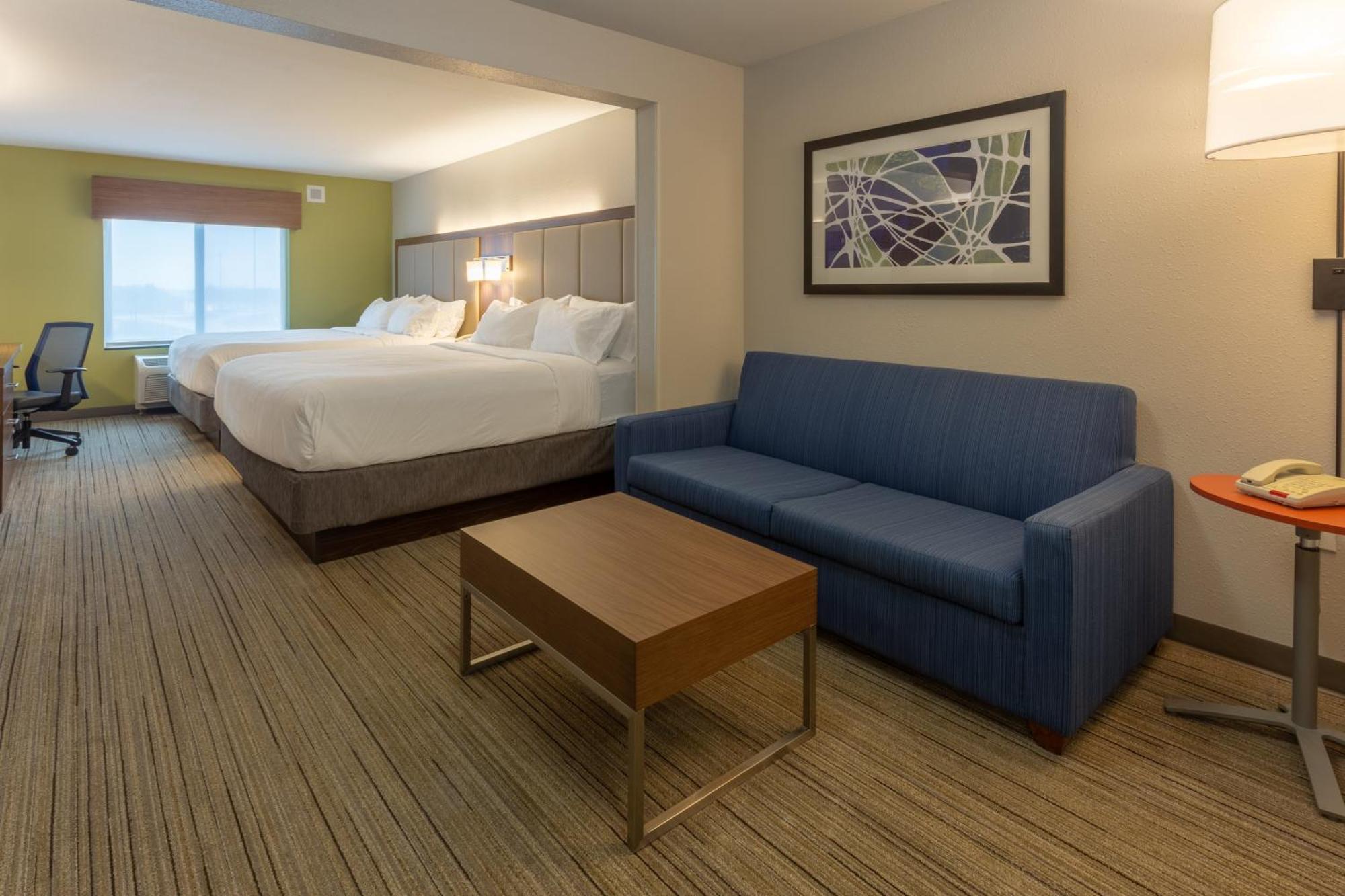 One-Bedroom King Suite with Two King Beds