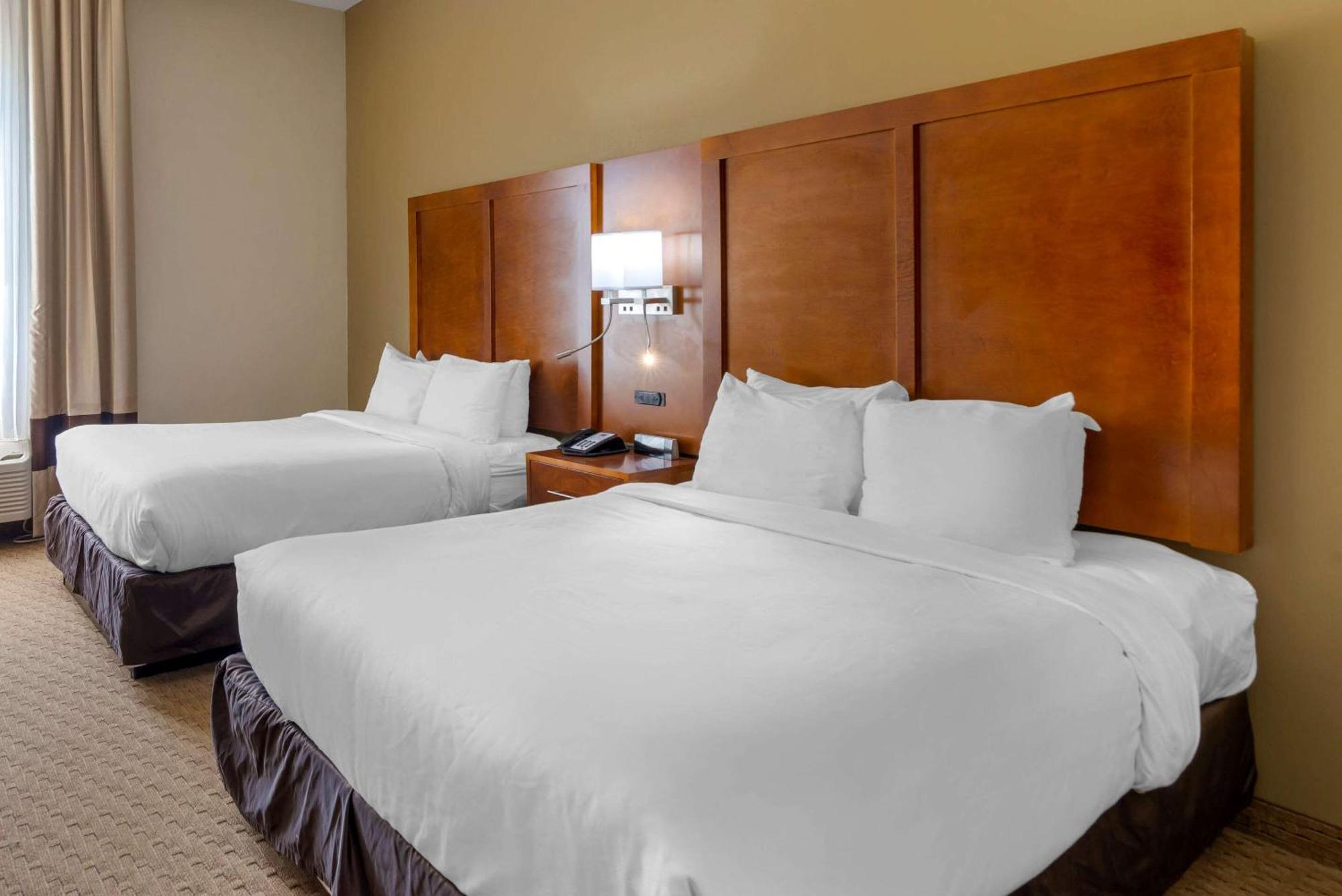Queen Room with Two Queen Beds - Non-Smoking