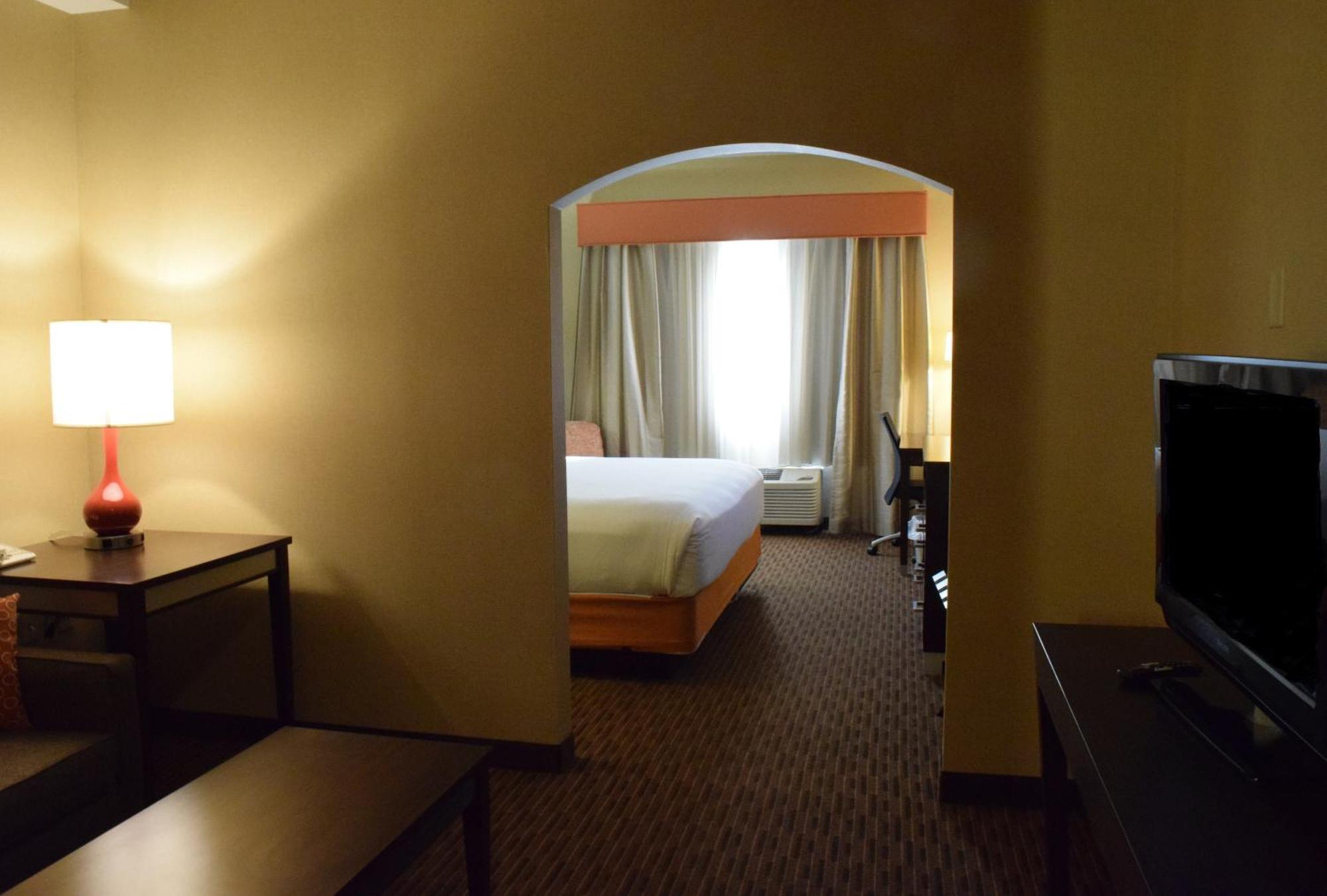 King Suite,1280794126:JPEG