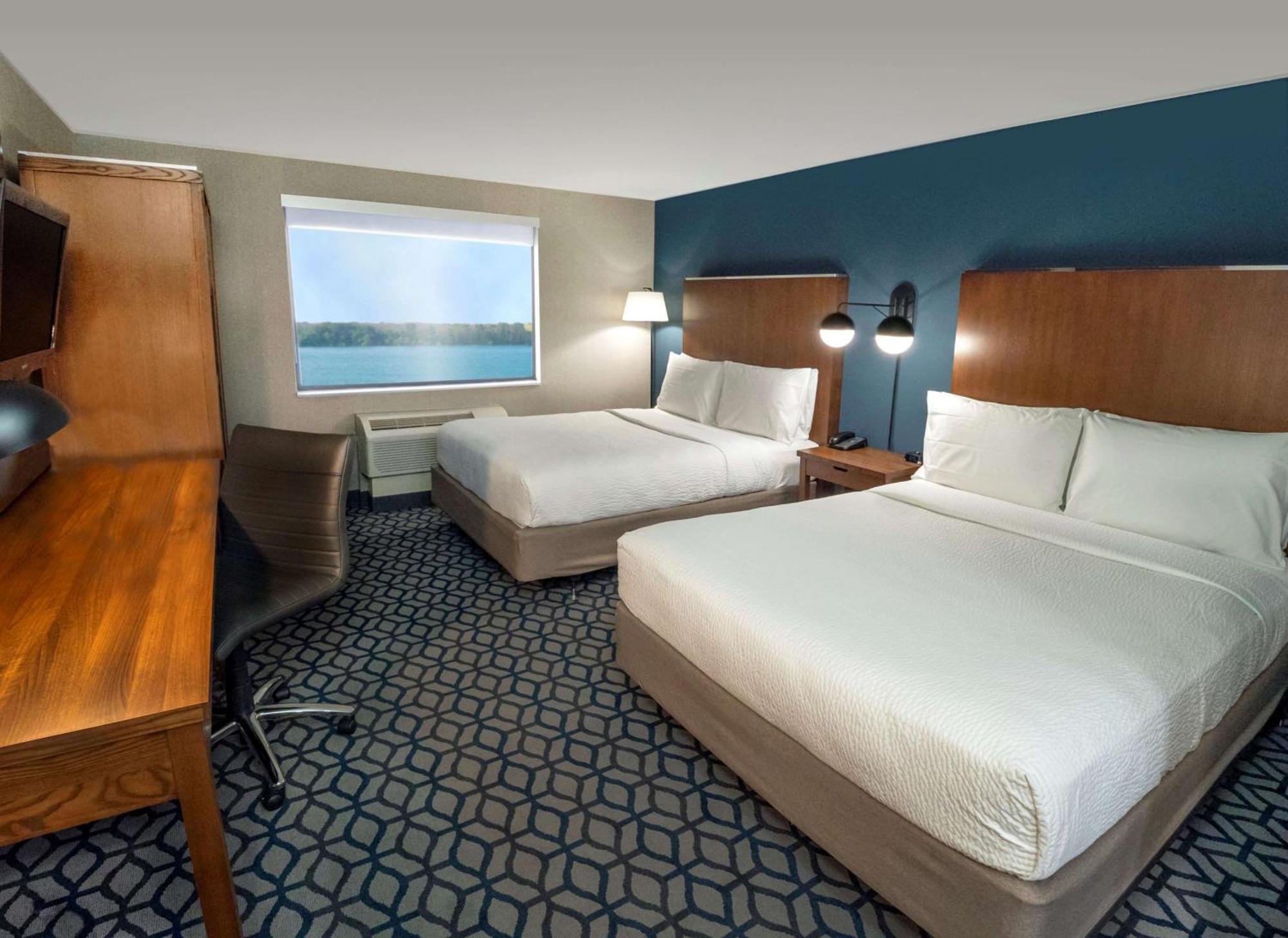 Standard Queen Room with Two Queen Beds and Pool View