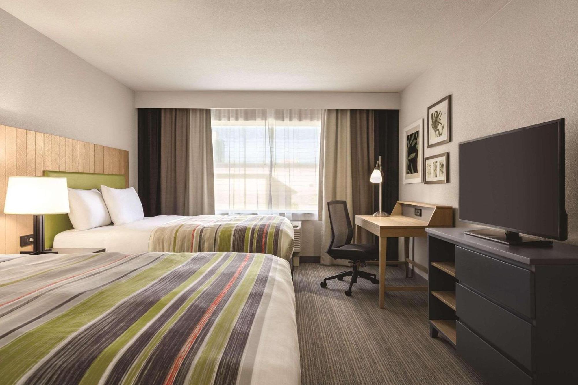 Queen Room with Two Queen Beds - Non-Smoking