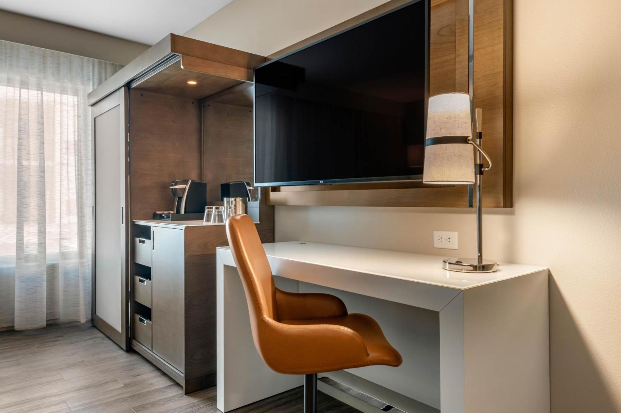 King Room - Accessible/Non Smoking