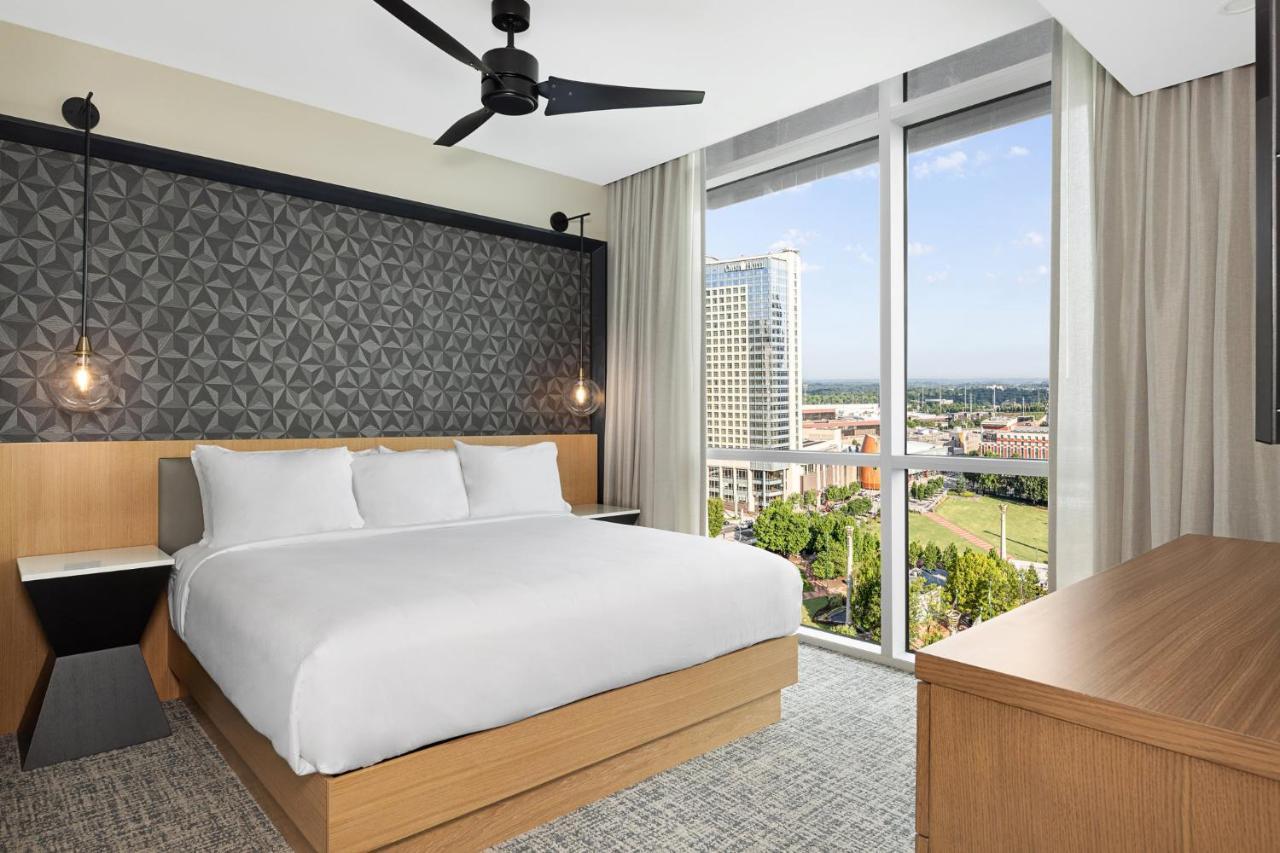 Deluxe King Suite