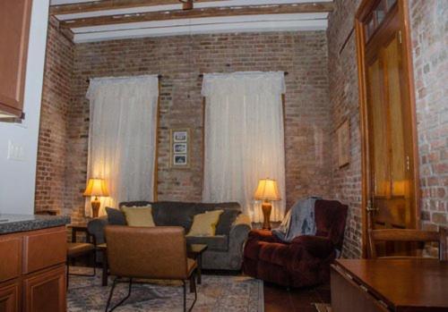 One-Bedroom Suite with Courtyard View
