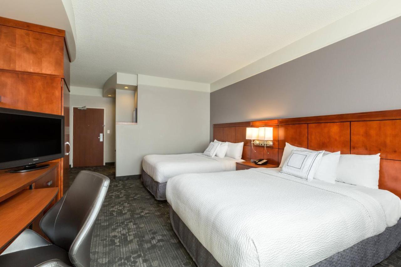 Queen Room with Two Queen Beds