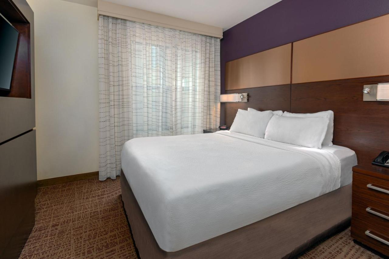 Two-Bedroom Suite with Living Area