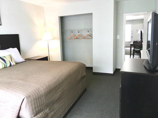 Side View Two Room Unit