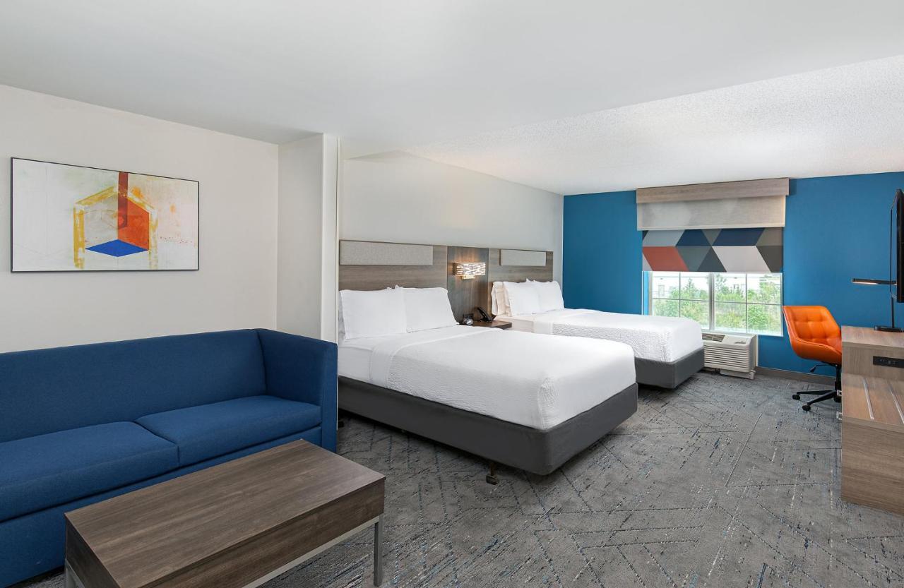 Queen Room with Two Queen Beds - Disability Access