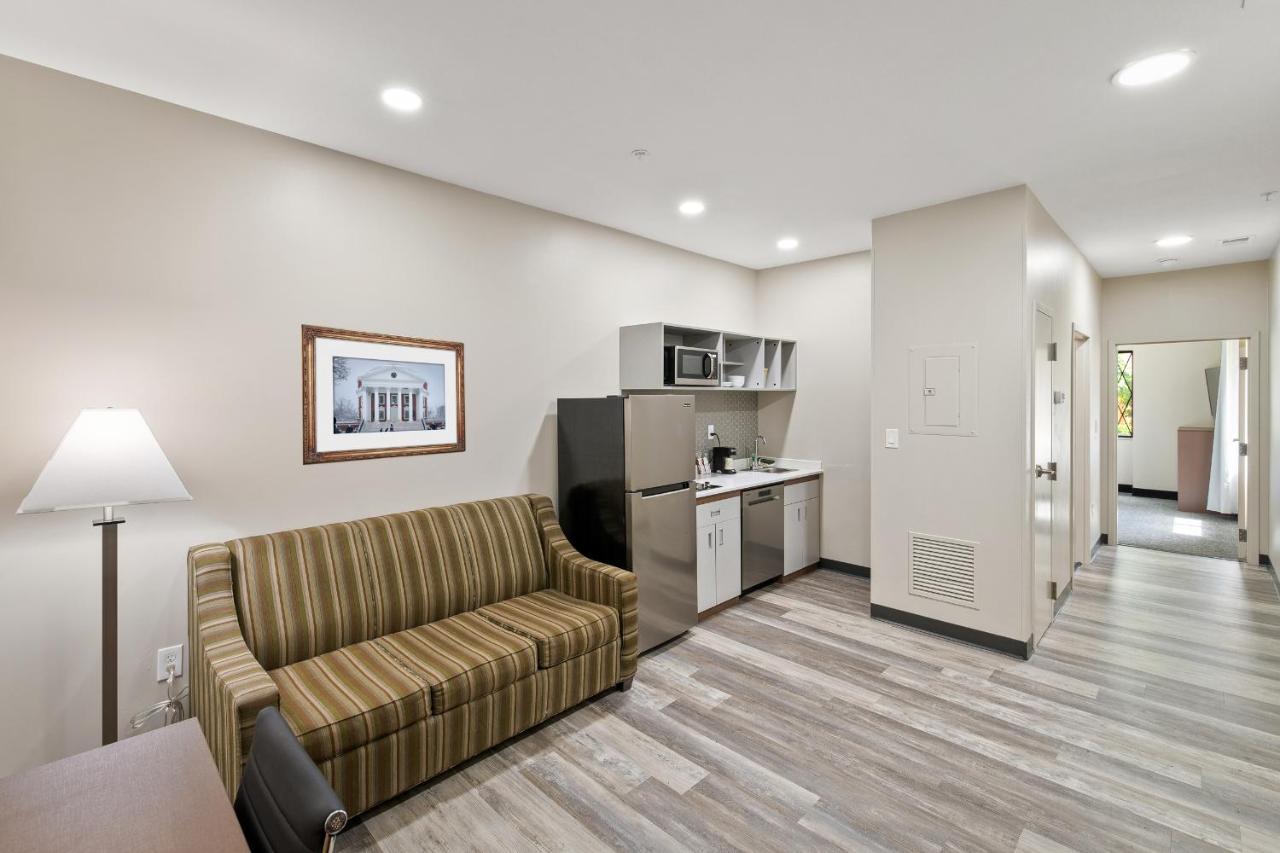 One-Bedroom Suite