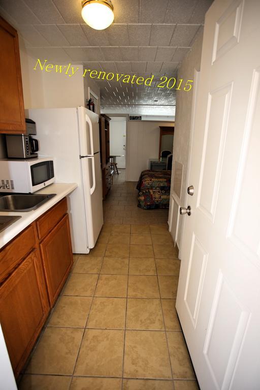 Two Double Beds with Balcony/Kitchette