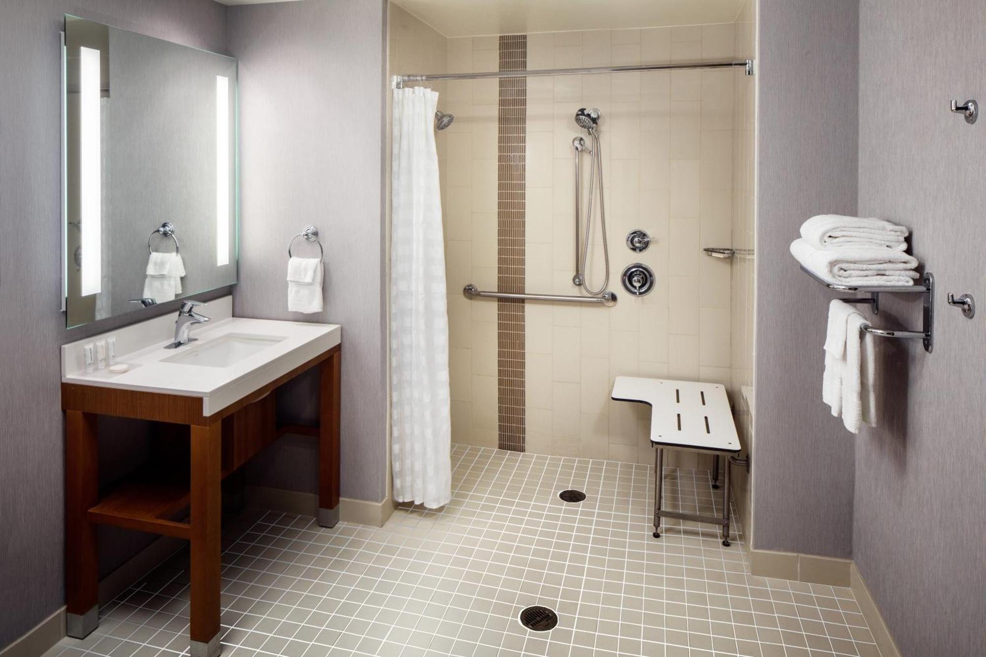 Queen Room with Two Queen Beds and Roll-In Shower - Disability Access,1434738439:JPEG