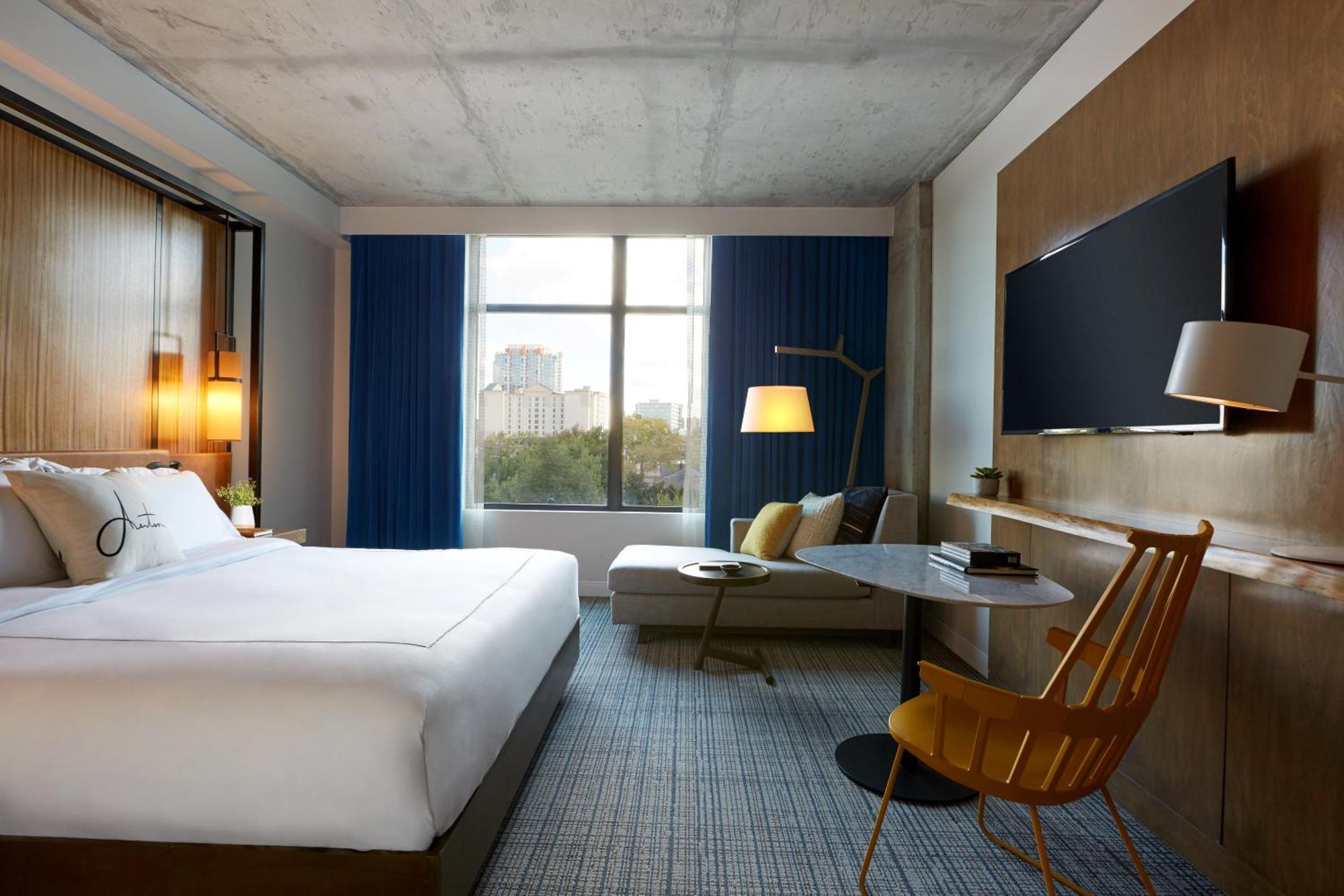 One-Bedroom King Suite - Non-Smoking