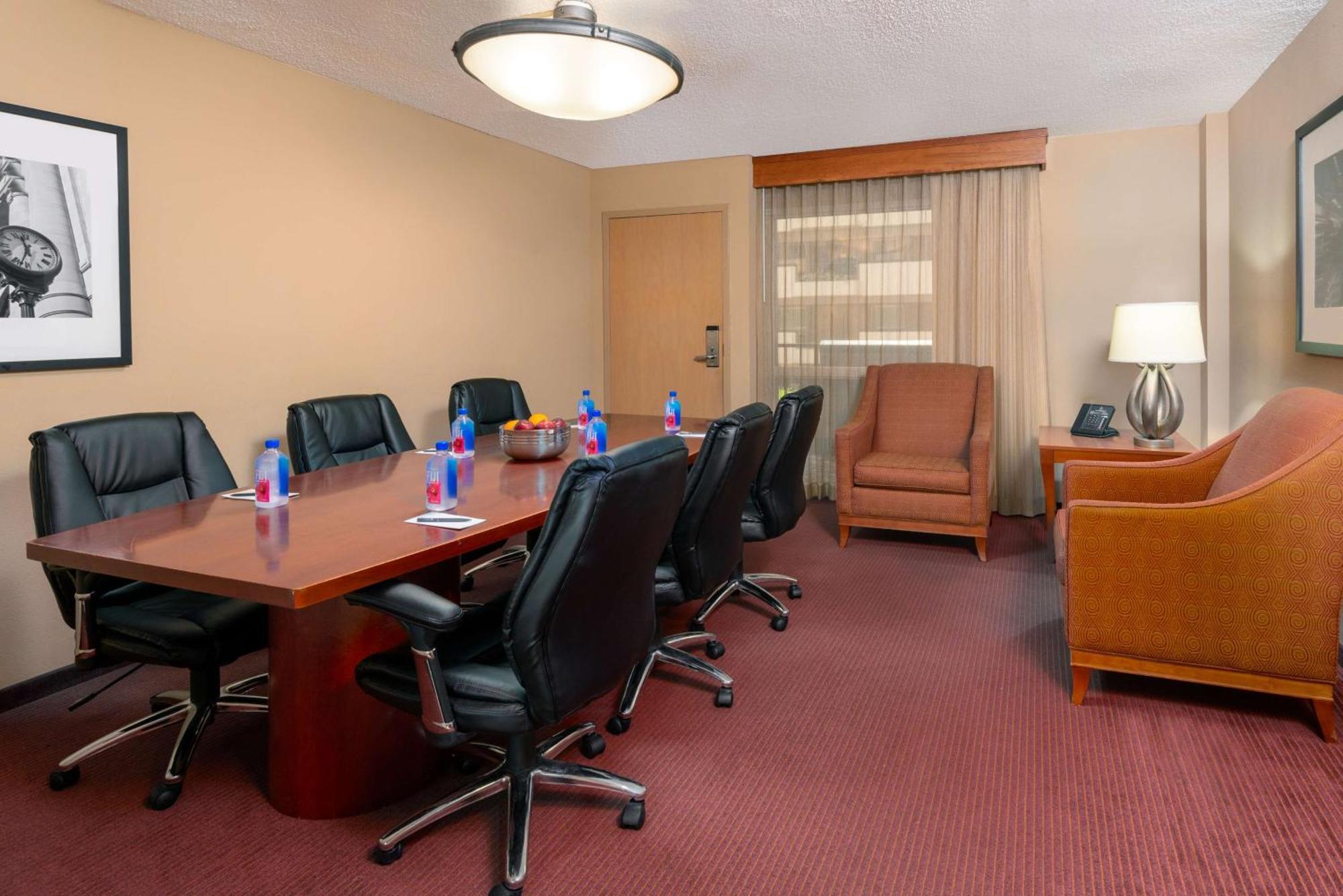 King Boardroom Suite- Non Smoking