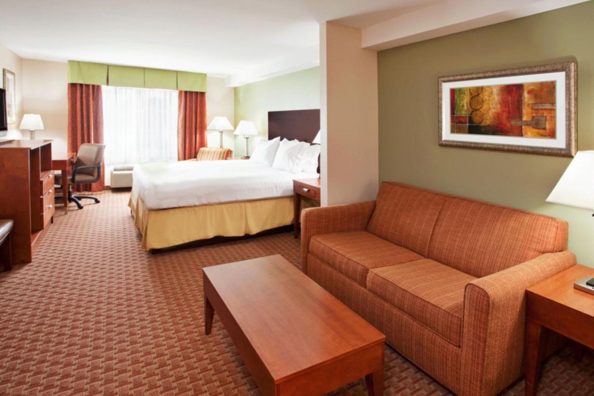 Standard King Room with Sofa Bed,1183465063:JPEG