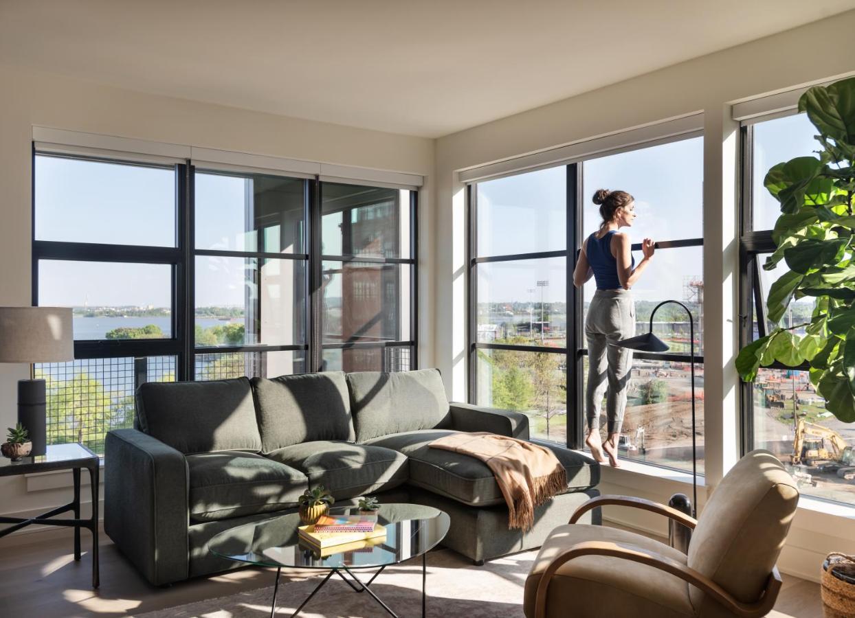 Two Bedroom Apartment River View + Balcony