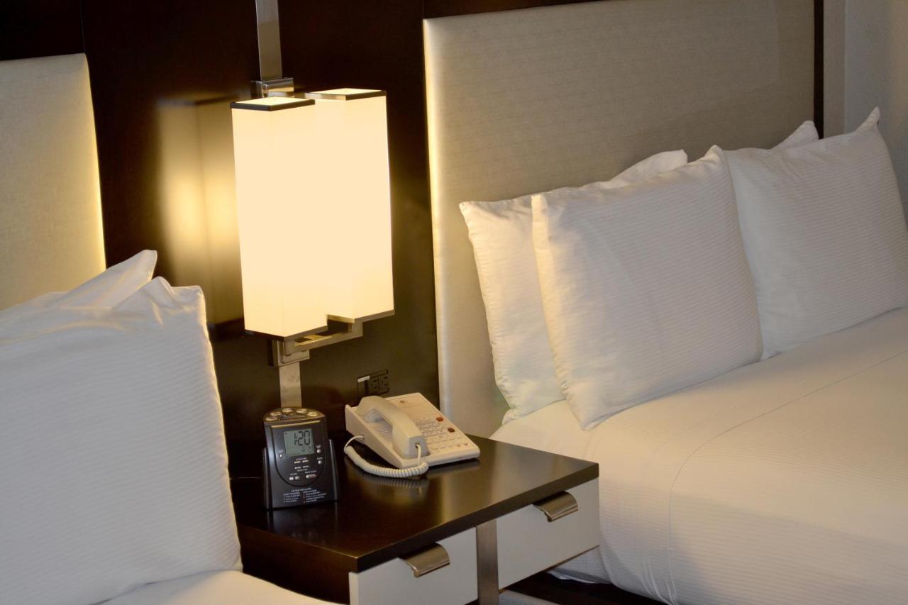 Double Room with Two Double Beds - Non-Smoking