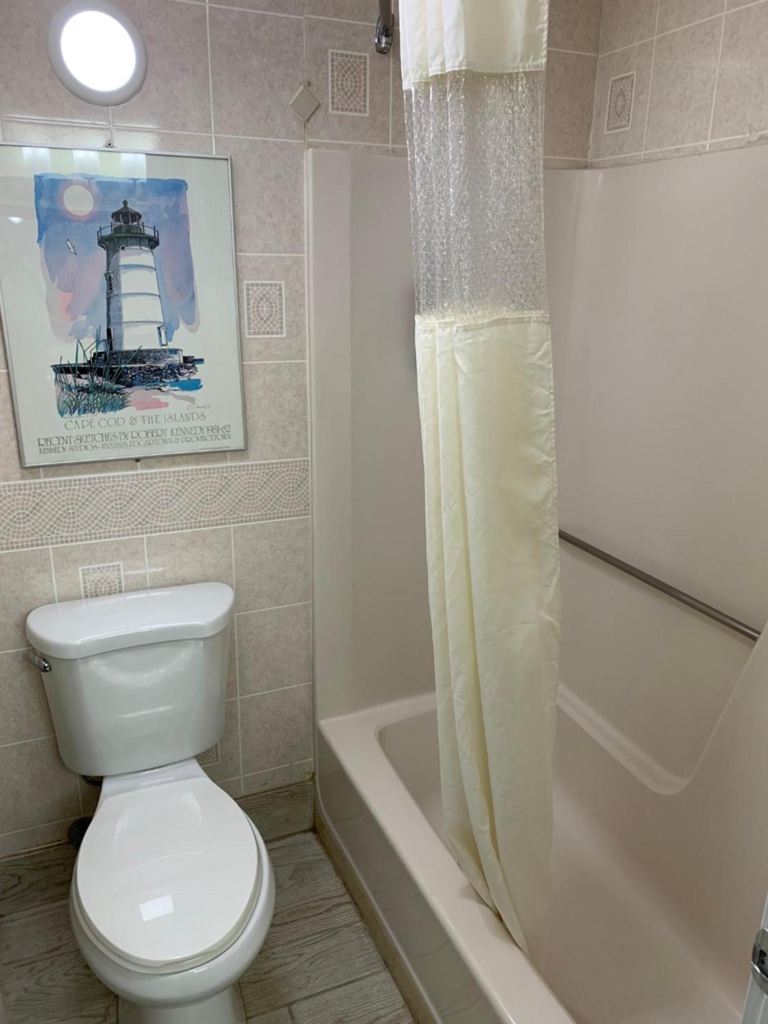 Standard King Room with Sofa Courtyard/Pool Access Smoke Free