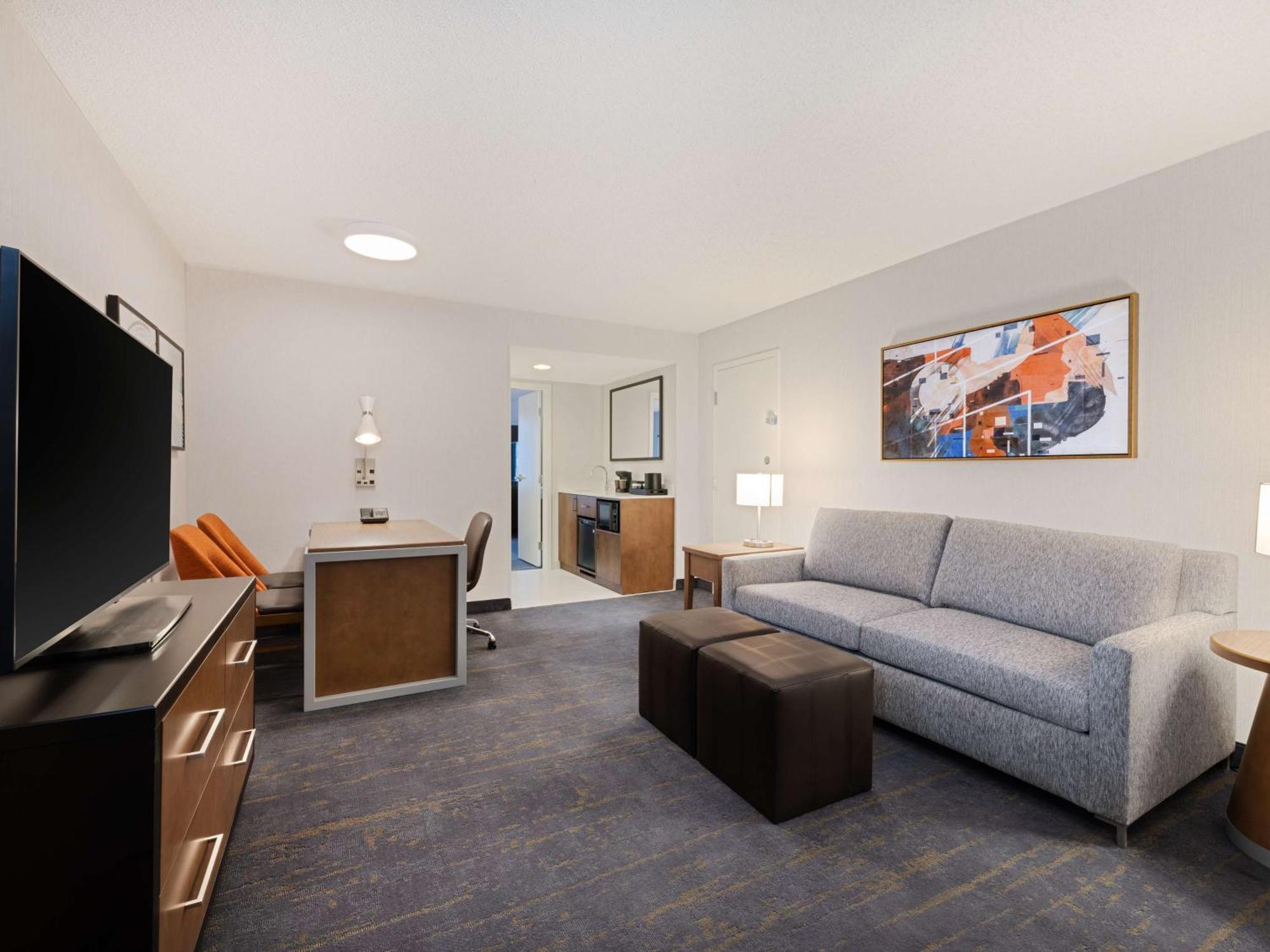 Two-Room King Suite - Non-Smoking,1498900873:JPEG