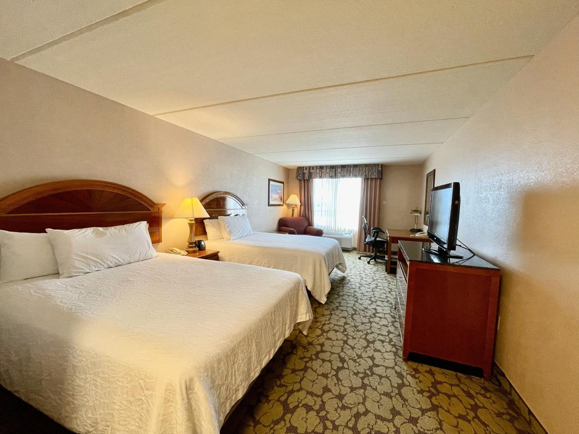 Queen Room with Two Queen Beds and Spa Bath
