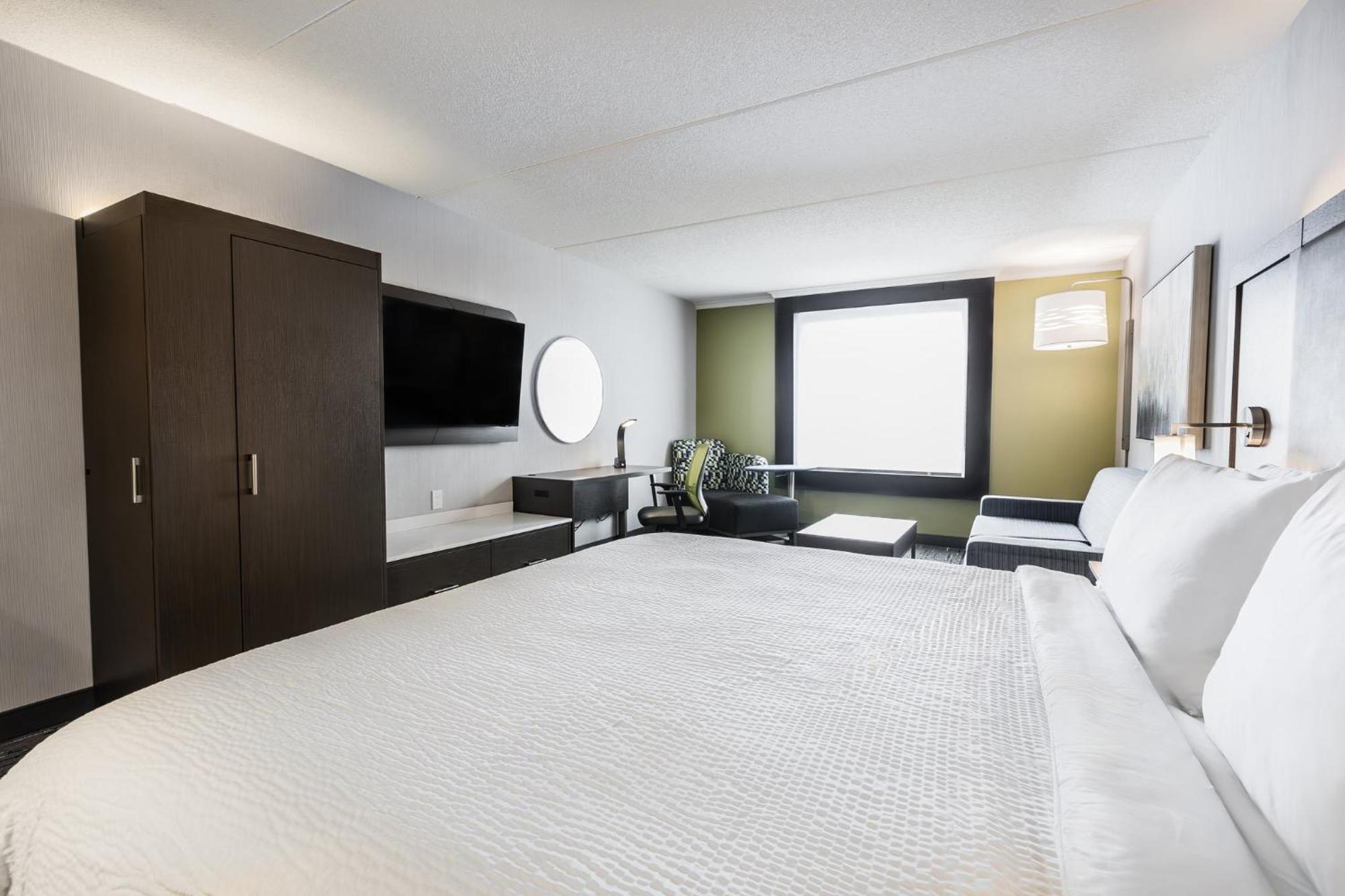 King Suite with Sofa Bed