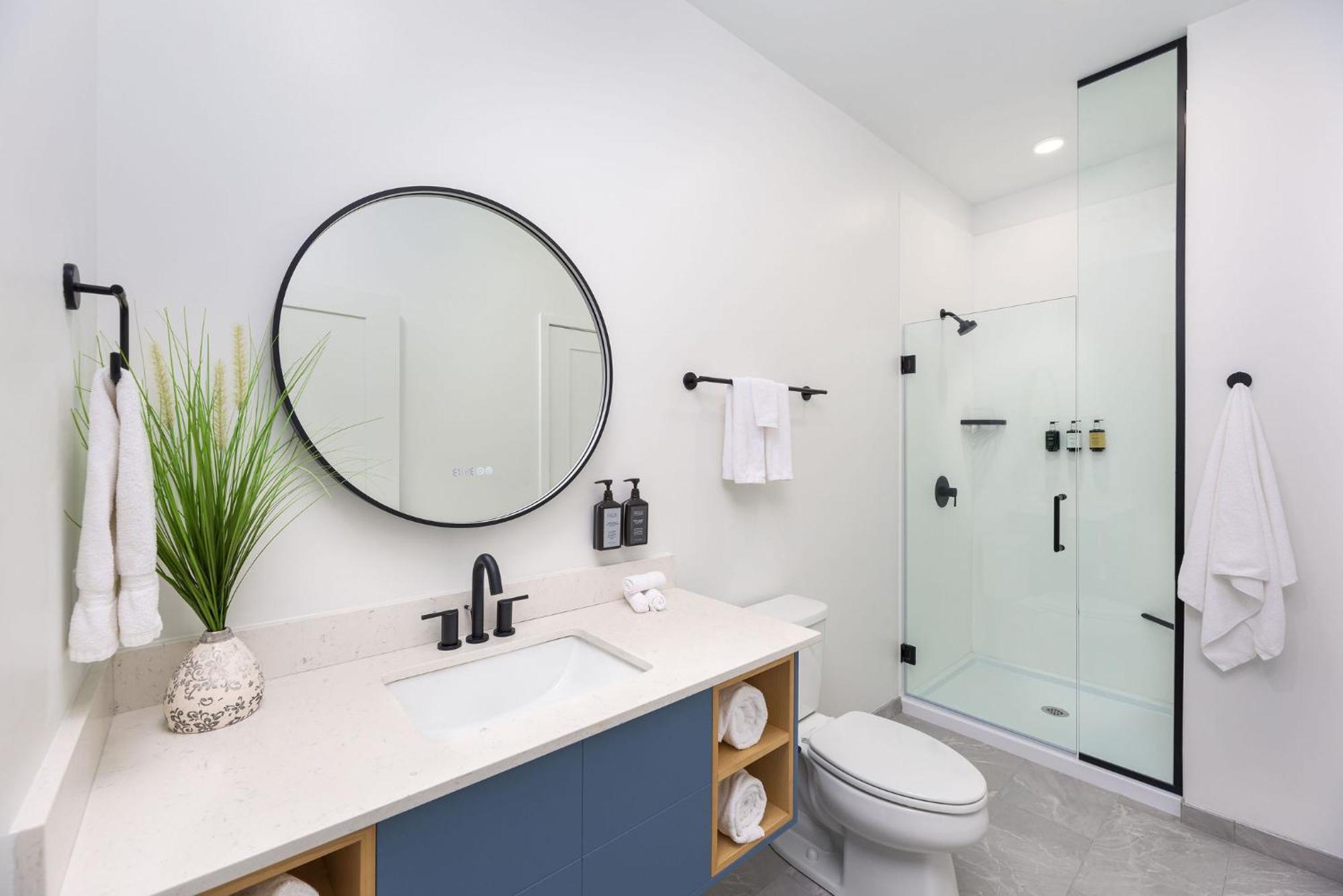 Studio Suite,1543410067:JPEG