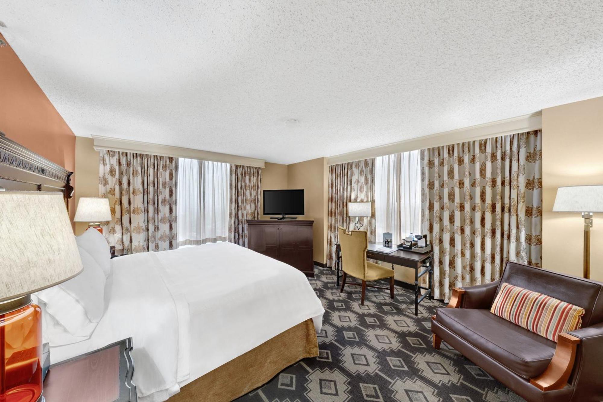 Deluxe King Room
