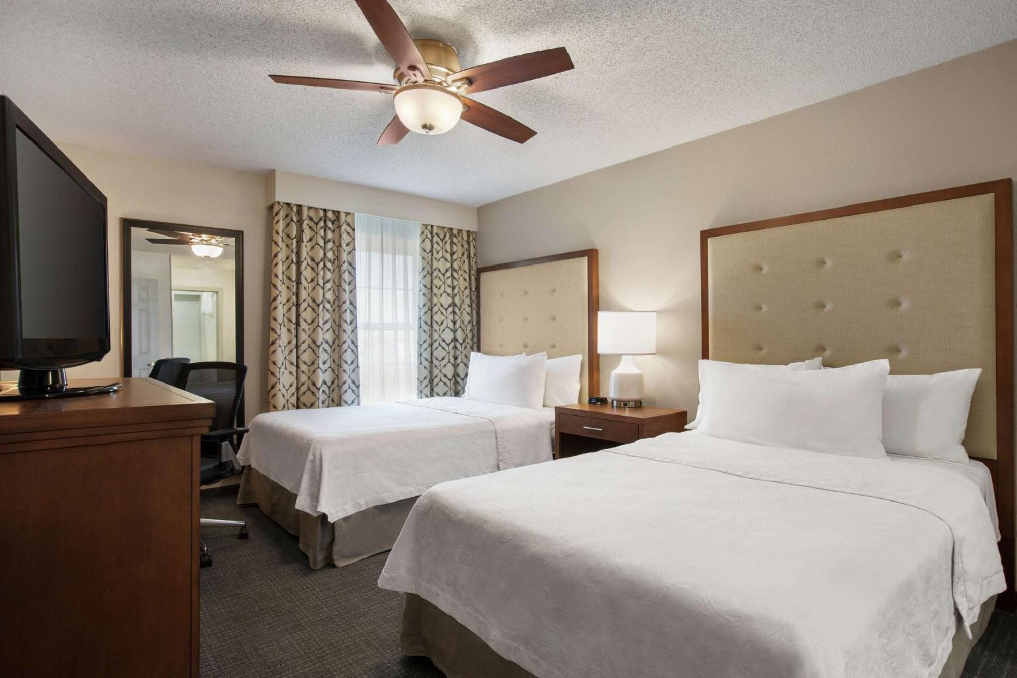 One-Bedroom Suite Two Double Beds Fireplace,1707994091:JPEG