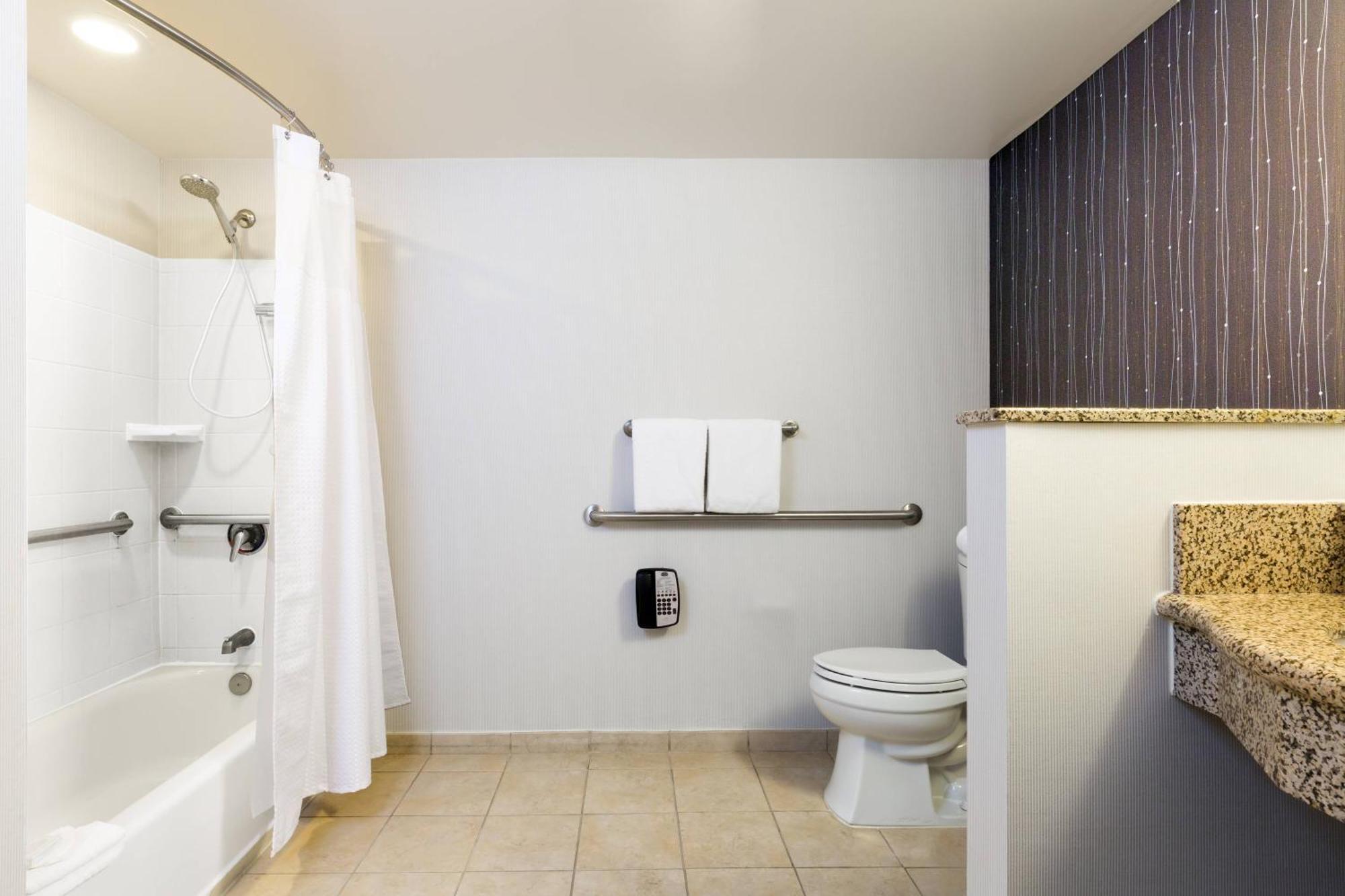 One-Bedroom King Suite