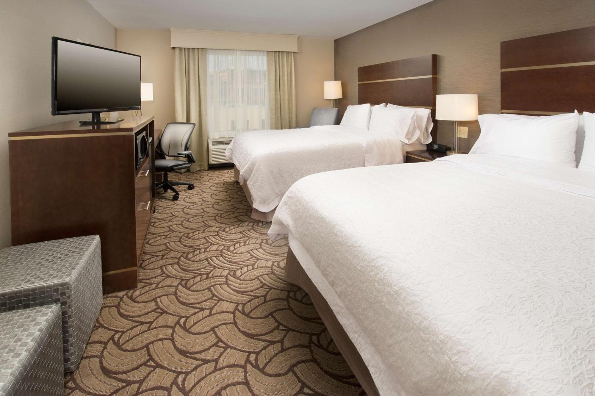 Queen Room with Two Queen Beds - Hearing Access/Non-Smoking