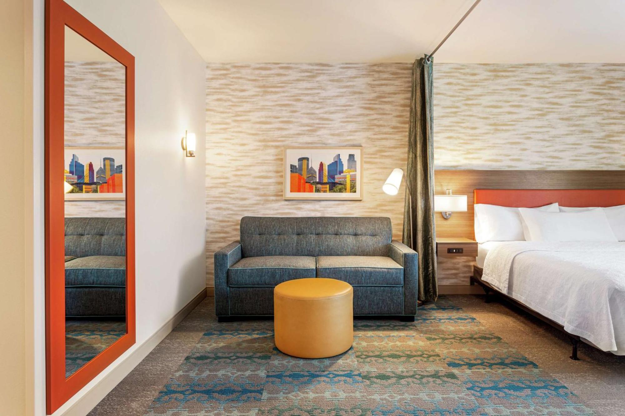 King Studio Suite with One King Bed and Tub - Accessible