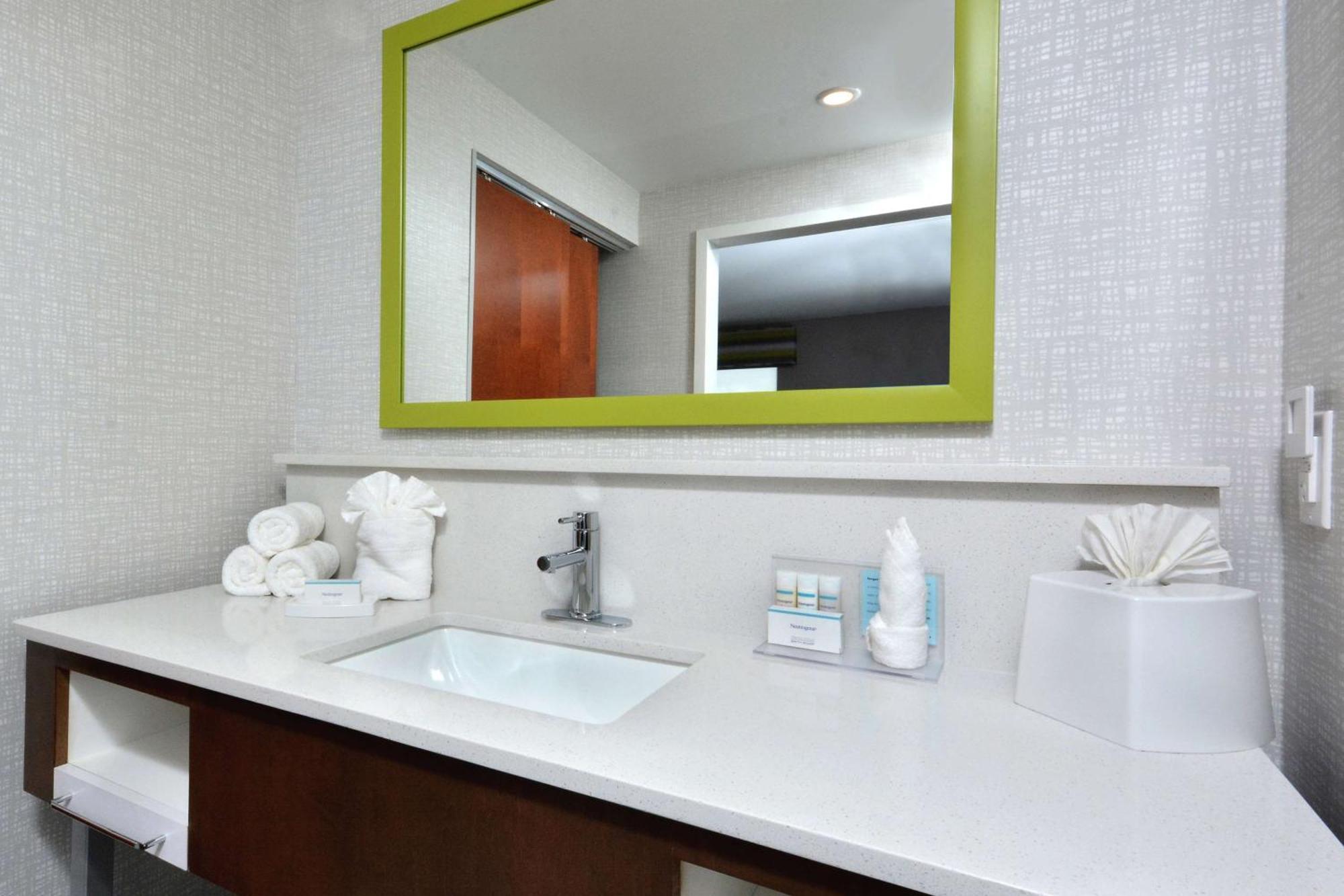 Queen Studio Suite with Two Queen Beds - Non-Smoking