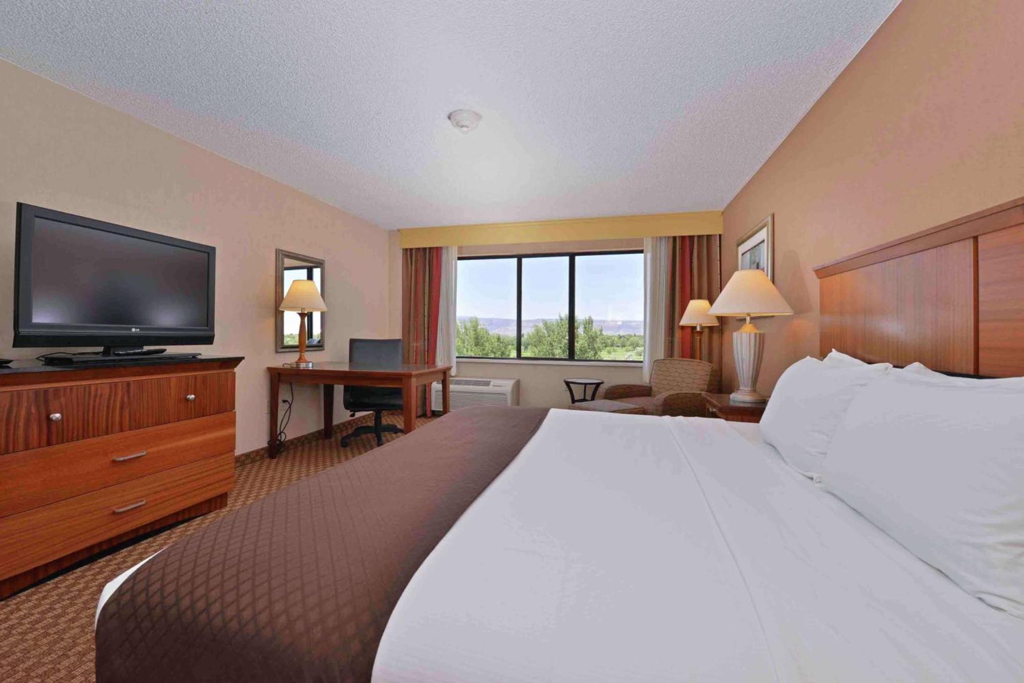 King Room - Non-Smoking