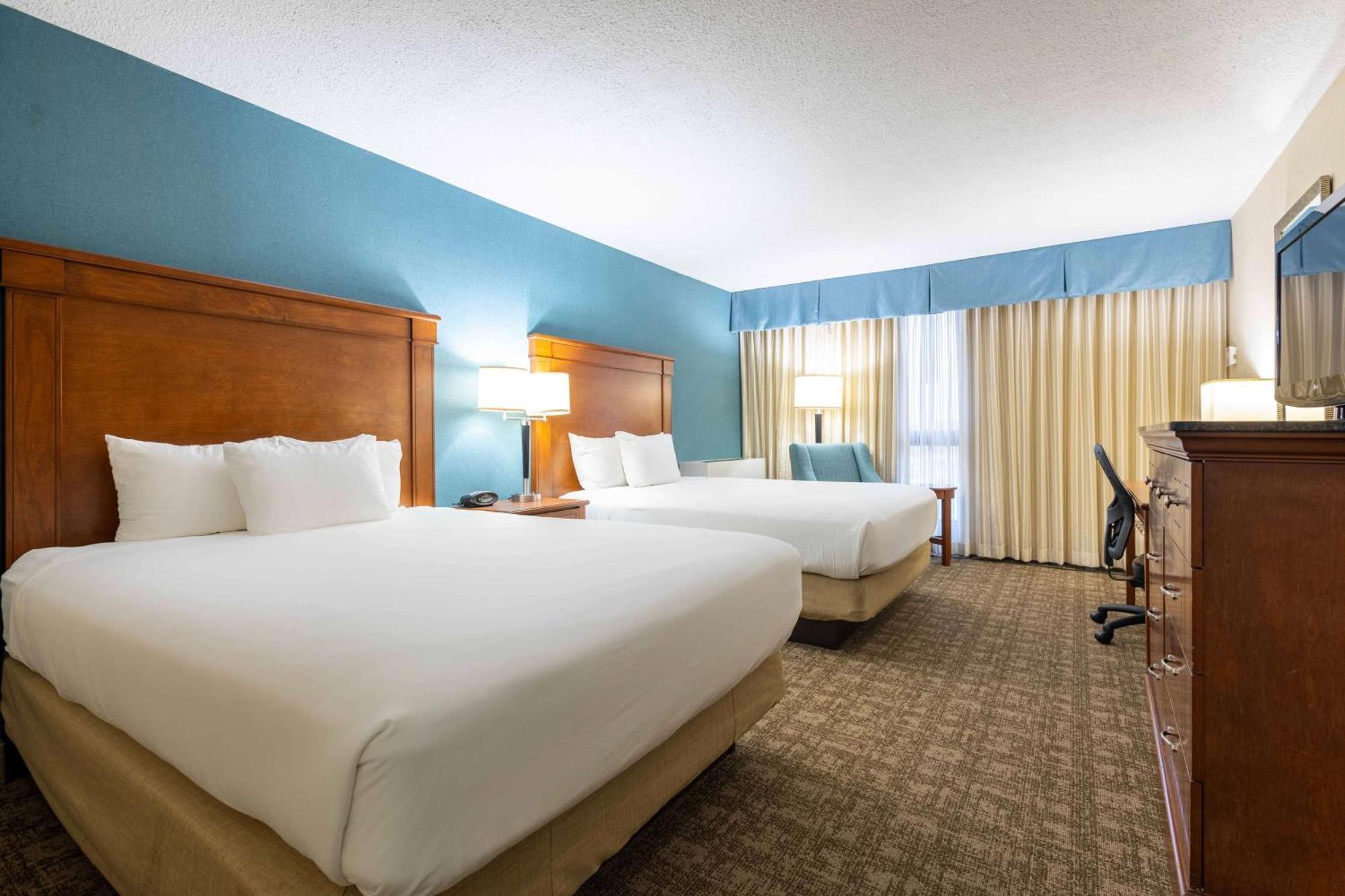 Deluxe Queen Room with Two Queen Beds - Non-Smoking,1567203746:JPEG