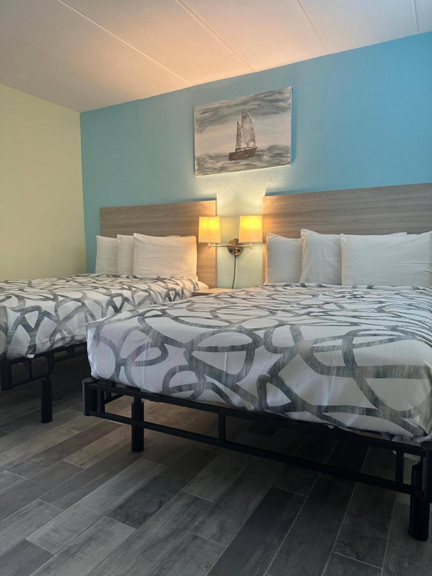 Deluxe Royal King Suite