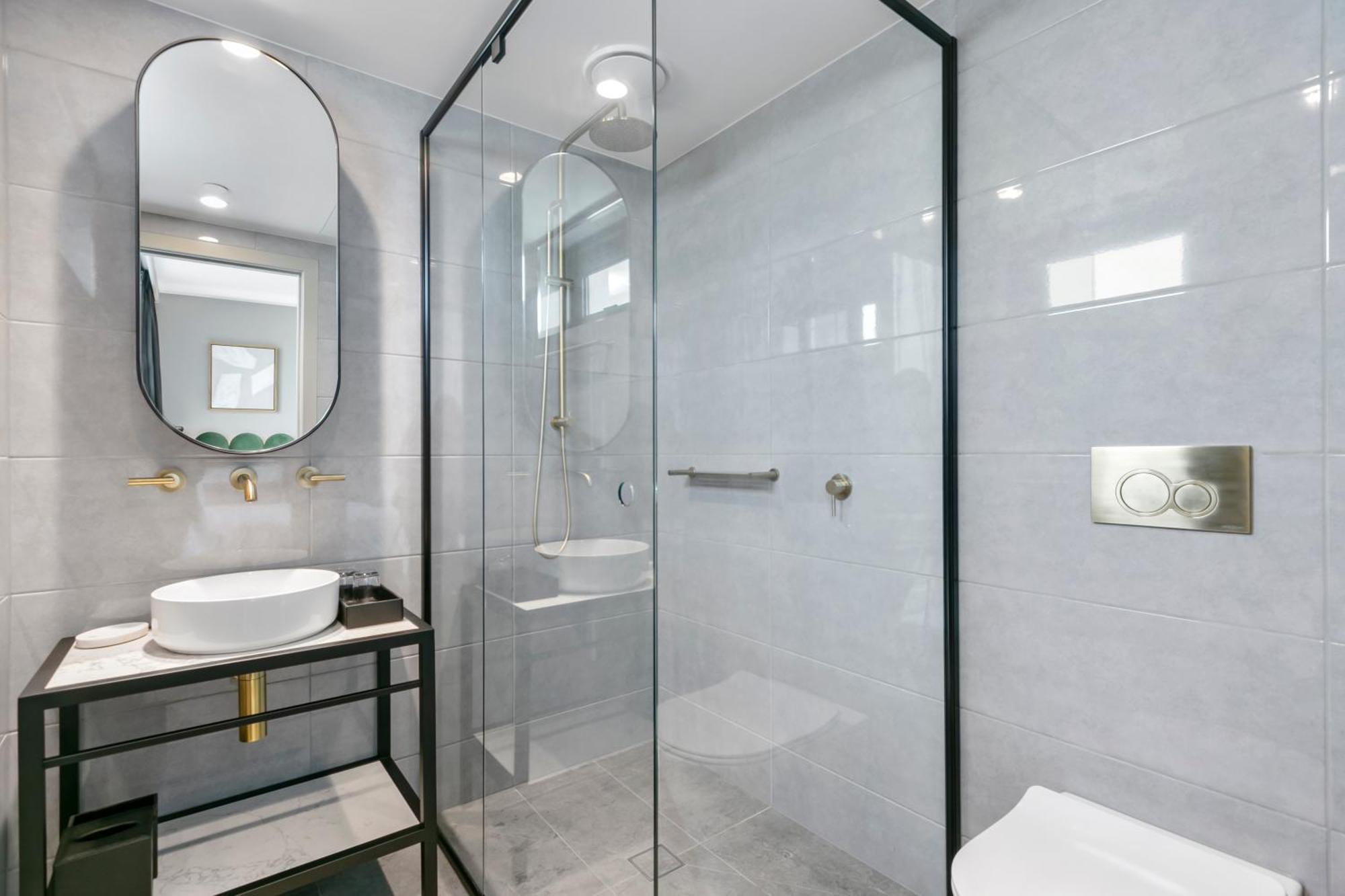 Two-Bedroom Apartment with Two King Beds
